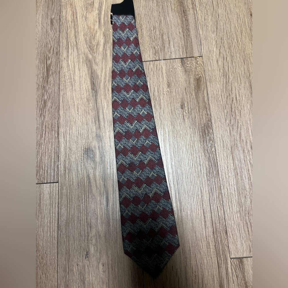 Valentino tie